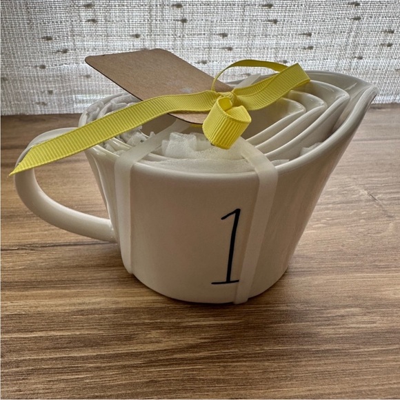 Rae Dunn Disney Princess Measuring Cups, Set of Four - Picture 3 of 8